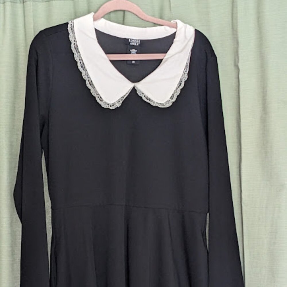 Hot Topic "Cosmic Aura" Long-sleeved Collared Dress